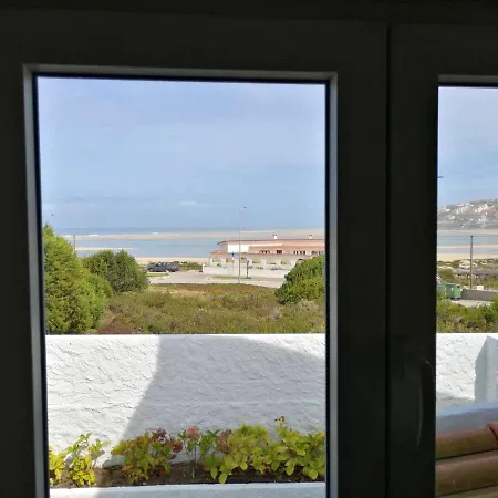 Semesterbostad With 2 Bedrooms In With Wonderful Sea View Furnished Terrace And Wifi 100 M From The Beach *