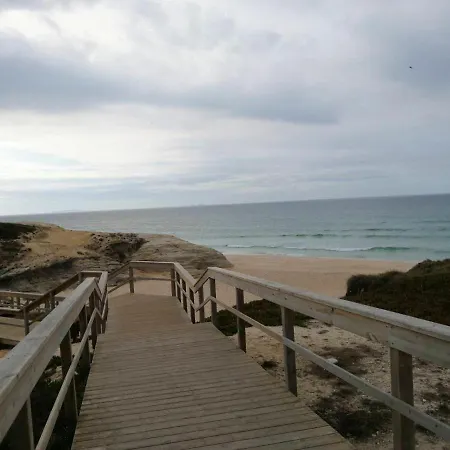 Semesterbostad With 2 Bedrooms In With Wonderful Sea View Furnished Terrace And Wifi 100 M From The Beach Óbidos
